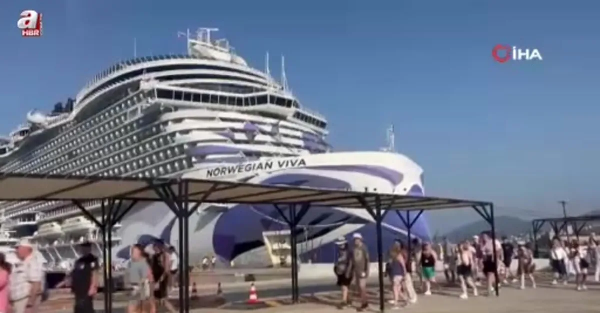 Dev gemi Bodrum’a ilk kez geldi