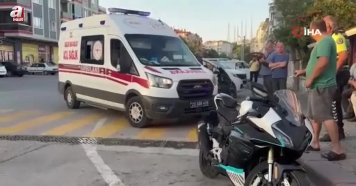 Otomobil ile motosiklet çarpıştı
