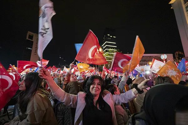 Başkan Recep Tayyip Erdoğan’dan tarihi seçimin ardından balkon konuşmasında flaş mesajlar: Açık ara öndeyiz