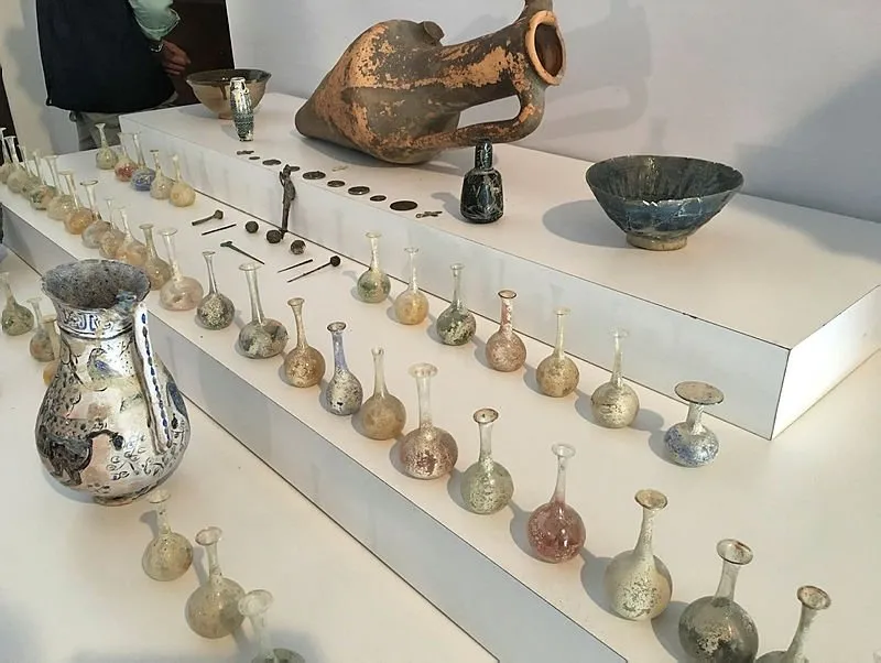 Izmir De Tarihi Eser Operasyonu 2 Gozalti