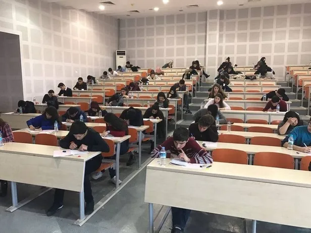 DGS saat kaçta başlayacak, bitecek? 2021 DGS sınav süresi ne kadar, kaç dakika olacak? Oturum süresi...