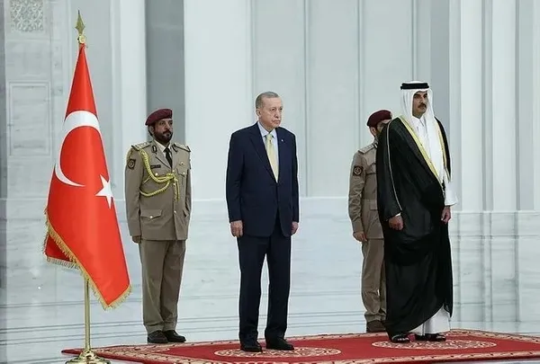 Başkan Recep Tayyip Erdoğan'dan Katar'da diplomasi zirvesi! 12 kritik anlaşma imzalandı - 1