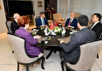 6'lı masanın projesi yok sorunları çok! Daha aday bile çıkaramadılar şimdi de koltuk kavgası veriyorlar! İYİ ve DEVA yol ayrımında