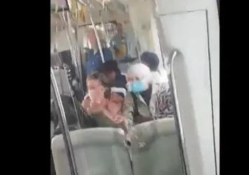 İzmir’de başörtülü kadına yapılan çirkin saldırıya tepki yağdı! “Kalp yaptıklarına bakmayın kalpleri kin ve nefretle dolu!”