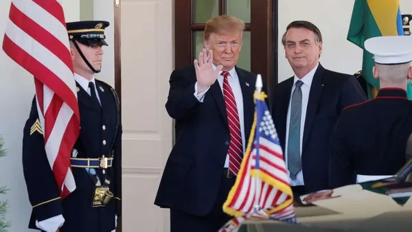 eski-brezilya-devlet-baskani-bolsonaro-trump-ile-olaganustu-iliskisi-oldugunu-soyledi-1677995842133.jpg Brezilya eski Devlet Başkanı Bolsonaro'dan flaş Trump açıklaması - 2