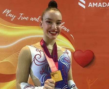 Başkan Erdoğan dünya şampiyonu Ayşe Begüm Onbaşı’yı tebrik etti