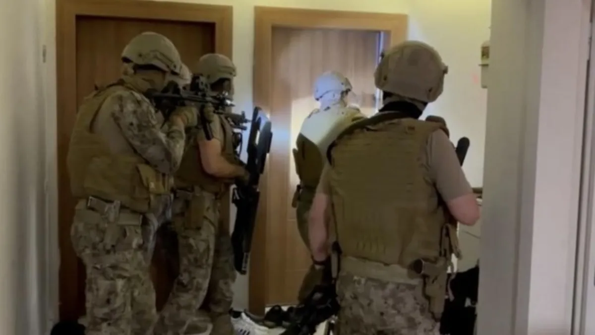 İstanbul'da organize suç örgütüne yönelik operasyon! 15 gözaltı