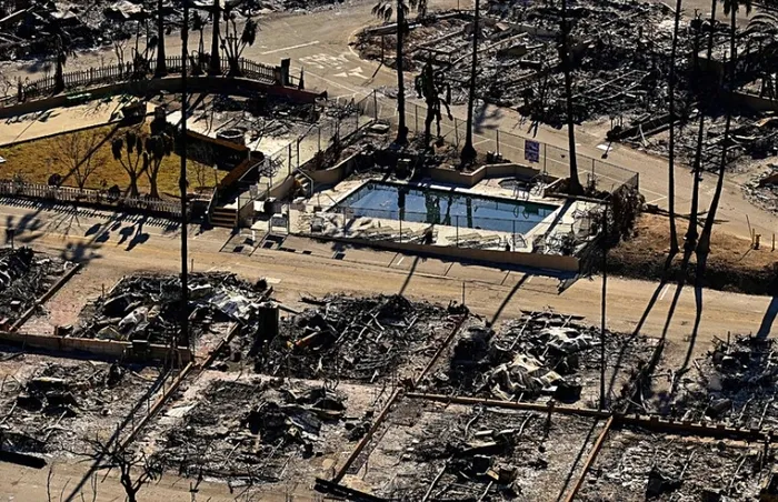 abdde-yangin-7-gununde-kirmizi-bayrak-cekildi-1736835882800.jpg Foto: AFP