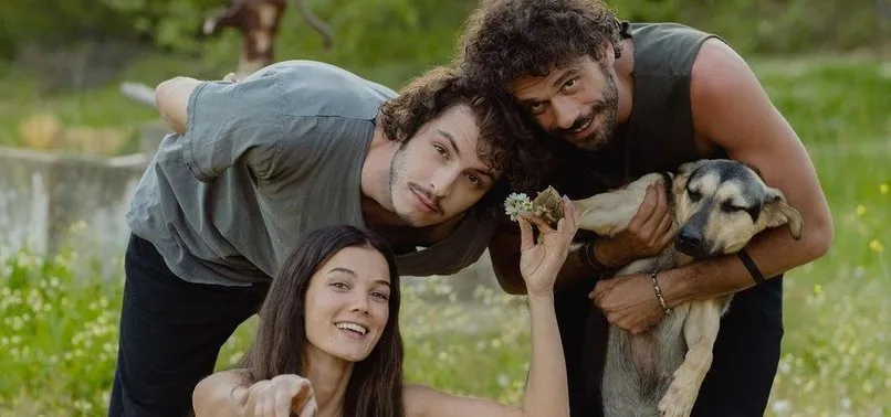 Pınar Deniz ile Yiğit Kirazcı aşkı belgelendi! Tatilde yakalandılar
