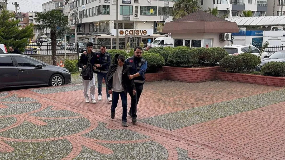 Samsun'da sınavda kopya şebekesine operasyon: 5 kişiye suçüstü