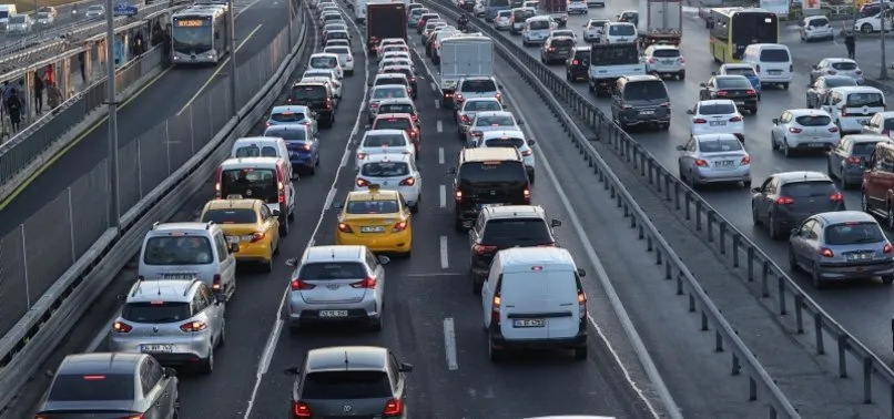 Son dakika: 56 saatlik kısıtlama sonrası İstanbul’da trafik yoğunluğu