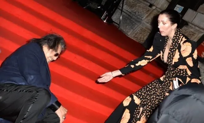 Al Pacino BAFTA Ödül Töreni’nde yere kapaklandı!