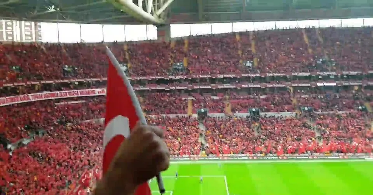 Galatasaray Genclerbirligi Macinda Tribunler Idlib Sehitlerini Andi Isimleri Tek Tek Okundu Ahaber Video Izle