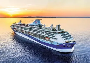 Bahama bayraklı kruvaziyer "Marella Discovery" Alanya'ya geldi