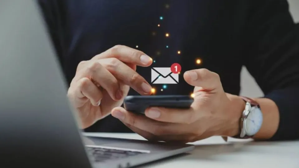 Gençlere ÖTV’siz telefon-bilgisayar