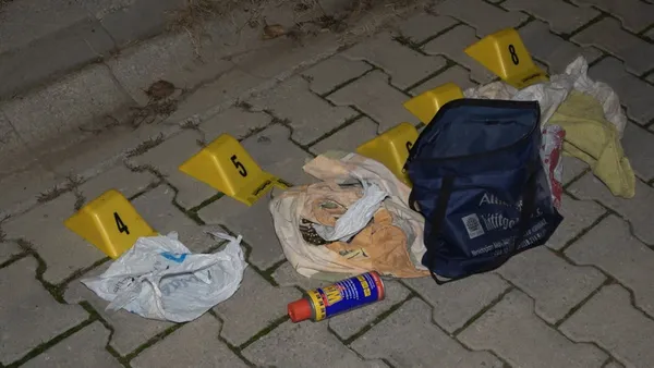 1671937471107.jpg Tartıştığı arkadaşının evine kurşun yağdırdı! Gece yarısı korku dolu anlar - 2