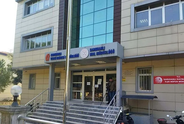 CHP’ye bir şok daha! Özgür Özel’in memleketi Saruhanlı’da aday çıkarılmayacak