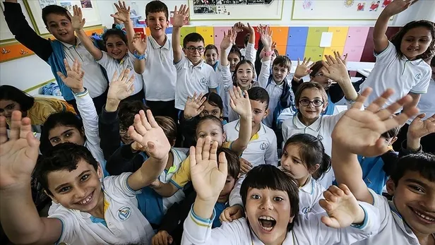 kasim-ara-tatil-ne-zaman-baslayacak-2022-okullarda-ilk-ara-tatil-kac-gun-2022-2023-meb-egitim-ogretim-takvimi-1665904043477.jpg 2022-2023 MEB eğitim öğretim takvimi I Kasım ara tatil ne zaman başlayacak? 2022 okullarda ilk ara tatil kaç gün? - 2