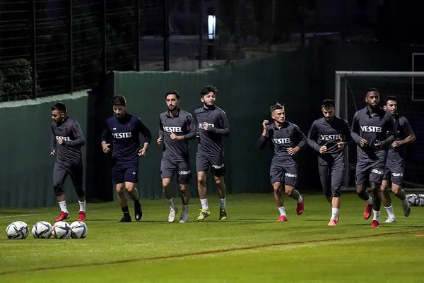 Trabzonspor-Fenerbahçe derbisinin biletleri satışta