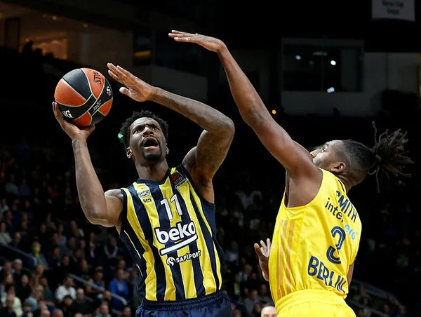 Fenerbahçe çok rahat! ALBA Berlin 75-104 Fenerbahçe Beko MAÇ SONUCU