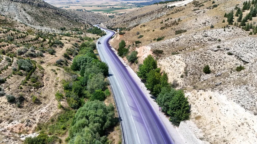 cevreyi-kirletenlere-rekor-ceza-bakanlik-nefes-aldirmadi-tam-21-milyon-tl-1787244152124.jpg Araçları mora boyayan ihmal! Bakanlık cezayı kesti - 2
