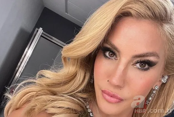 Ünlü manken Çağla Şıkel üzen haberi sosyal medya hesabından duyurdu! Yanına kimse giremiyor… 1