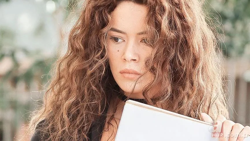 Kuruluş Osman'ın Lena'sı Seray Kaya objektiflere takıldı: Tatil modundayım 17