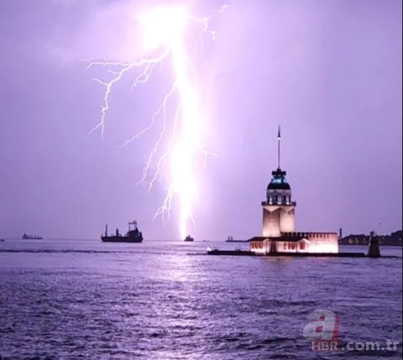 İstanbul’da şimşek ve gök gürültüsü geceyi gündüze çevirdi 5