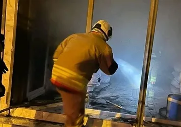 Tekstil deposunda korkutan yangın