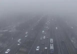 İstanbul güne sis ile uyandı