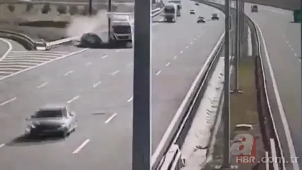 İstanbul’da feci kaza! İBB şoförü hayatını kaybetti | O anlar kamerada 3