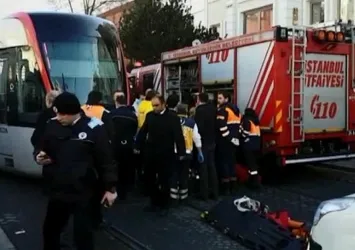 İstanbul'da tramvay kazası seferler iptal!