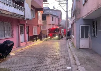İzmir'de müstakil evde yangın