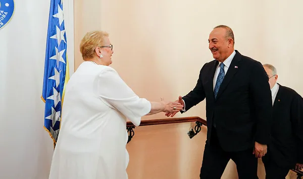 Son dakika: Dışişleri Bakanı Mevlüt Çavuşoğlu Bosna Hersekli mevkidaşıyla görüştü: Yeni bir ihtilafa izin veremeyiz - 1