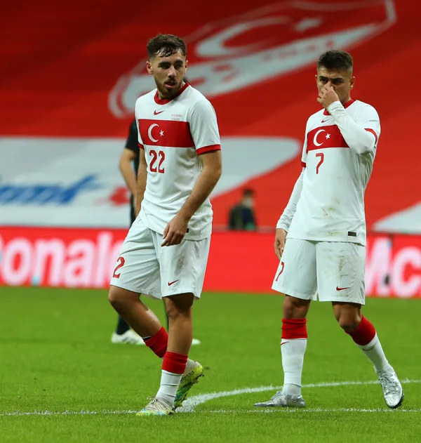 1618220383629.jpg Jose Mourinho gözünü Orkun Kökçü'ye dikti! - 4