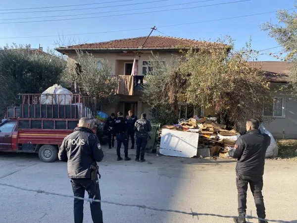 kocaelide-eski-es-dehset-sacti-defalarca-ates-etti-1671715485673.jpg Kocaeli’de eski eş dehşet saçtı! Defalarca ateş etti - 6