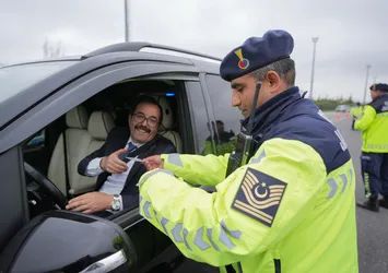 İstanbul’da jandarma ekiplerinden bayram öncesi trafik denetimi