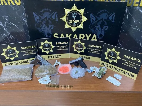Sakarya'da uyuşturucu tacirlerine operasyon: Bir haftada 100 gözaltı - 1