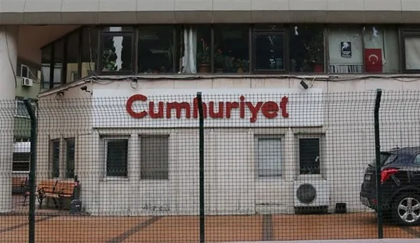 Cumhuriyet gazetesinde rüşvet ayıbı! Kapış kapış paralar
