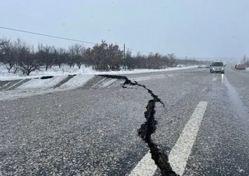 Deprem bölgelerinde yollar kapalı mı? İşte il il son durum