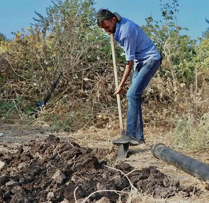 Ortak devriyede Türk zırhlısına çıkmaya çalışırken düşen kişi terörist çıktı - 2