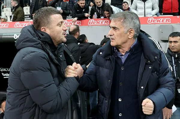 besiktas-giresunsporu-3-1-maglup-etti-1681079796078.jpg Zirve yarışında Kartal’a durmak yok! Beşiktaş Giresunspor’u 3-1 mağlup etti (MAÇ SONUCU ÖZET) - 3