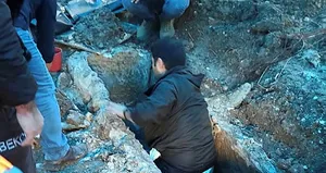 Esrarengiz keşif! İçinden ziynet eşyaları çıktı