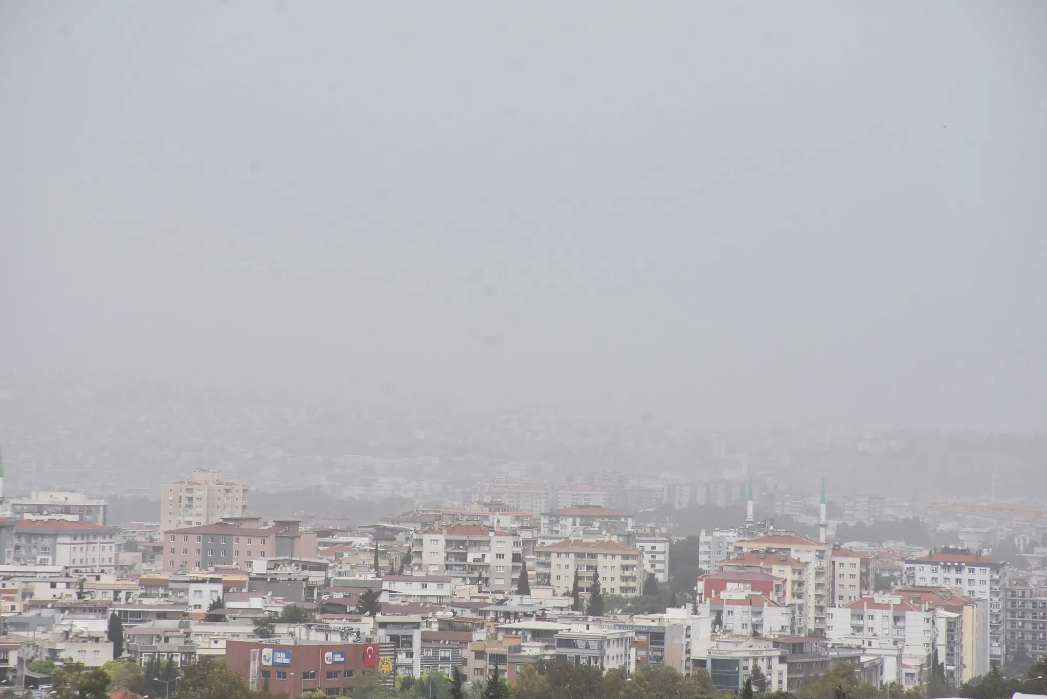 Ankaralılar dikkat! Valilik saat vererek uyardı: Toz taşınımı bekleniyor