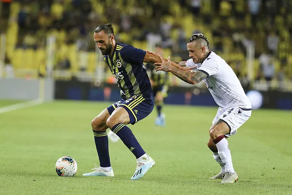 Fenerbahçe hazırlık maçında Cagliari ile berabere kaldı! Maçta fileler 4 kere havalandı - 1