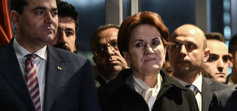 CHP'li yazarların hedefindeki isim Akşener: Resmen intihar etti