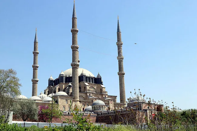 Bayram namazı camilerde kılınacak mı? Diyanet İşleri Başkanı Ali Erbaş açıkladı