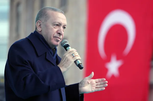 son-dakika-baskan-erdogandan-giresun-genisletilmis-il-danisma-meclisi-toplantisinda-onemli-aciklamalar-1643464202311.jpg Başkan Erdoğan'dan Millet İttifakı'na oturma düzeni göndermesi: Boy sırasına göre mi oturacaklar? - 1