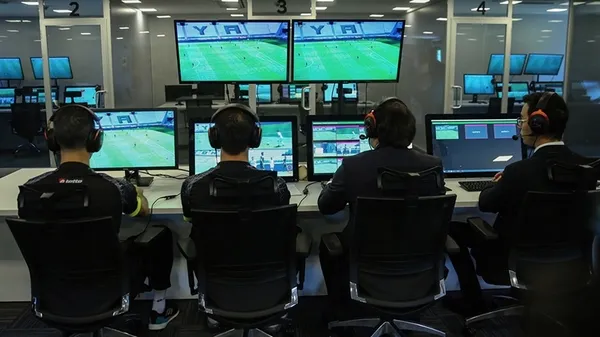 galatasaraydan-uluslararasi-heyete-inceletelim-cagrisi-gelin-adaleti-birlikte-saglayalim-1675462750919.jpg Galatasaray'dan Süper Lig'deki takımlara 'Tartışmalı kararları uluslararası heyete inceletelim' çağrısı: "Gelin adaleti birlikte sağlayalım" - 2