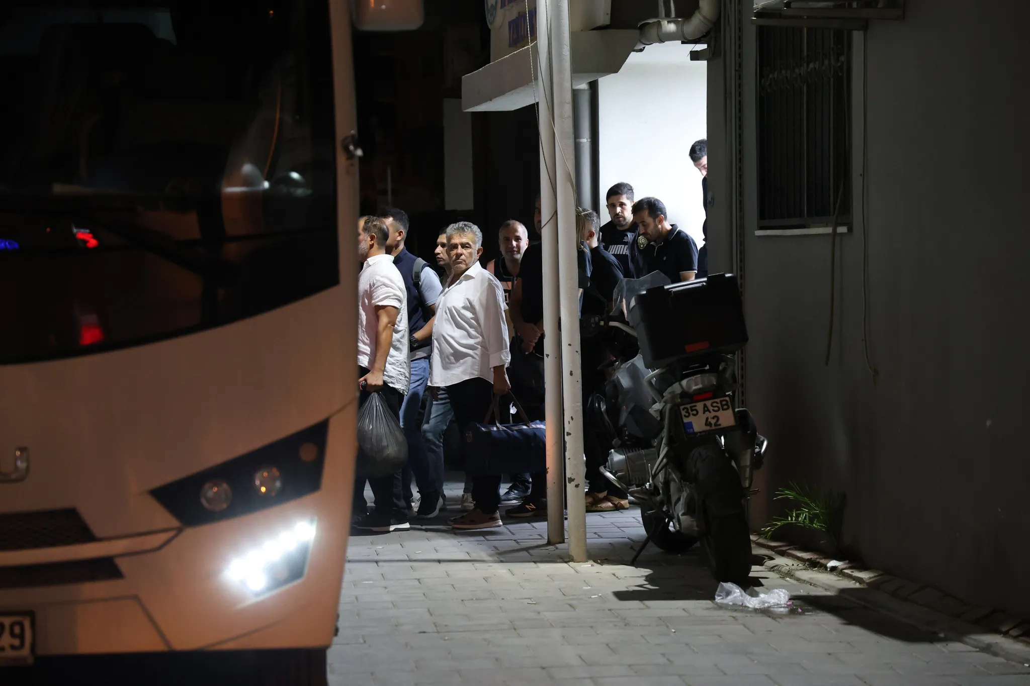 Seferihisar Belediyesinde rüşvet soruşturması: 47 şüpheli adliyeye sevk edildi